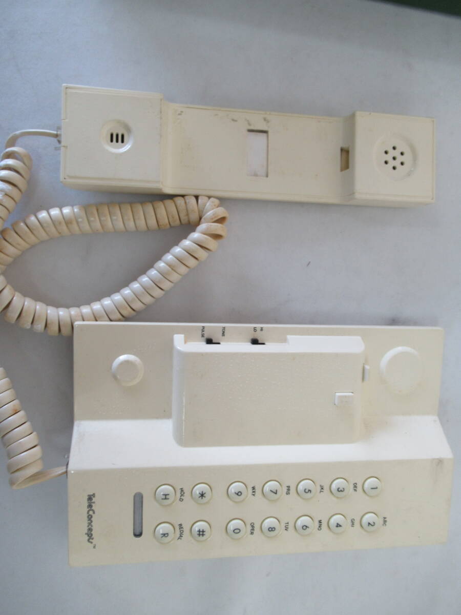 H03046　昭和 レトロ　THE SOPHISTICATE TeleConcapt　壁掛け　電話機　AV49KK-70316-TE-E　ホワイト　外国製？