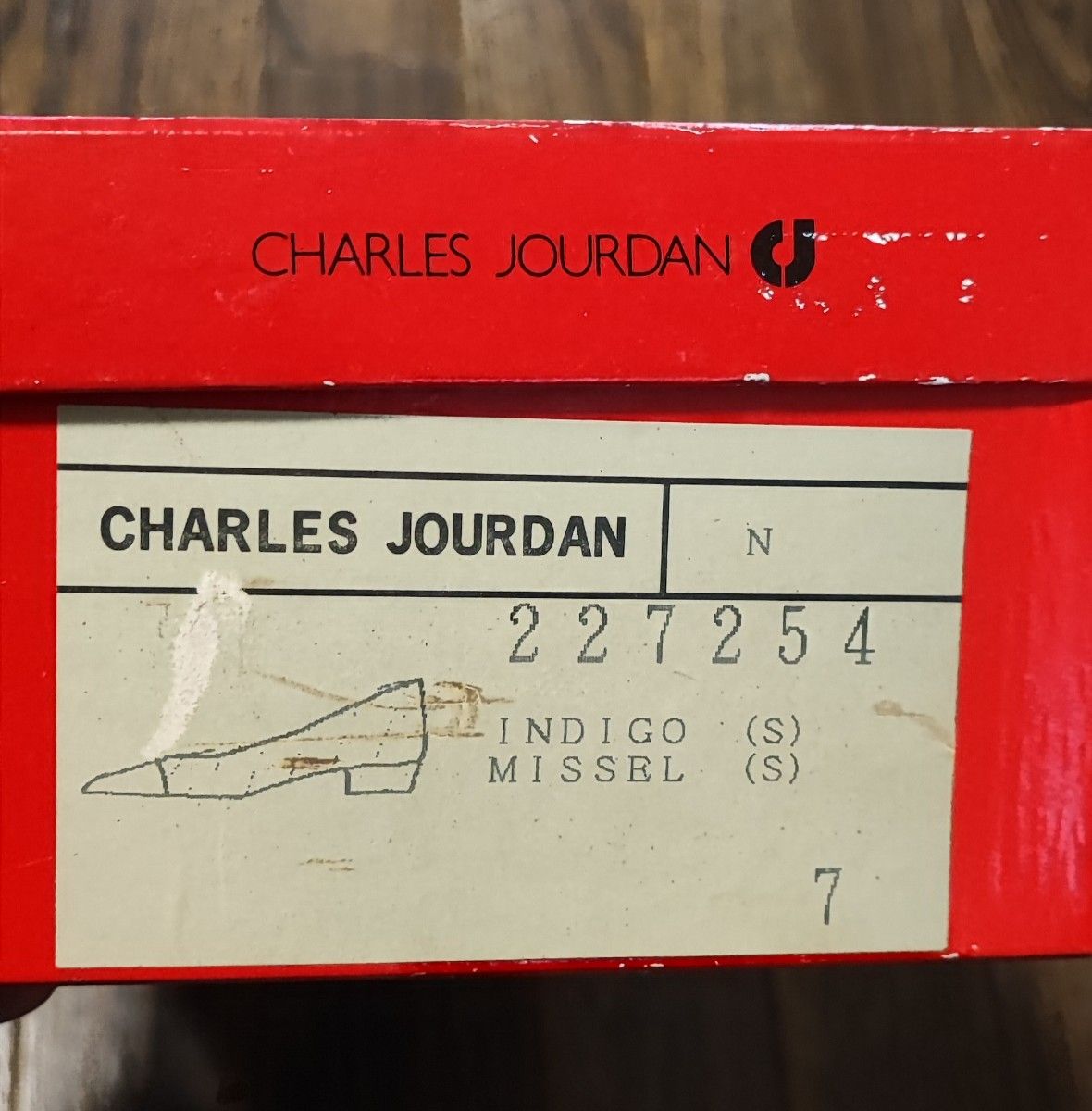 CHARLES JOURDANシャルルジョルダン　スエード　パンプス