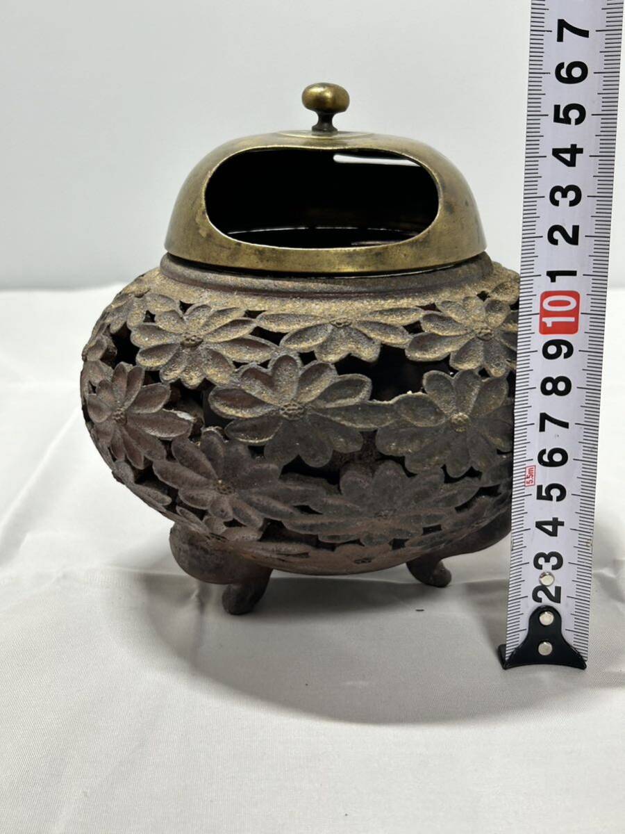 名工作 備前焼 菊透かし彫り 三足香炉 銅蓋 茶道具_画像8