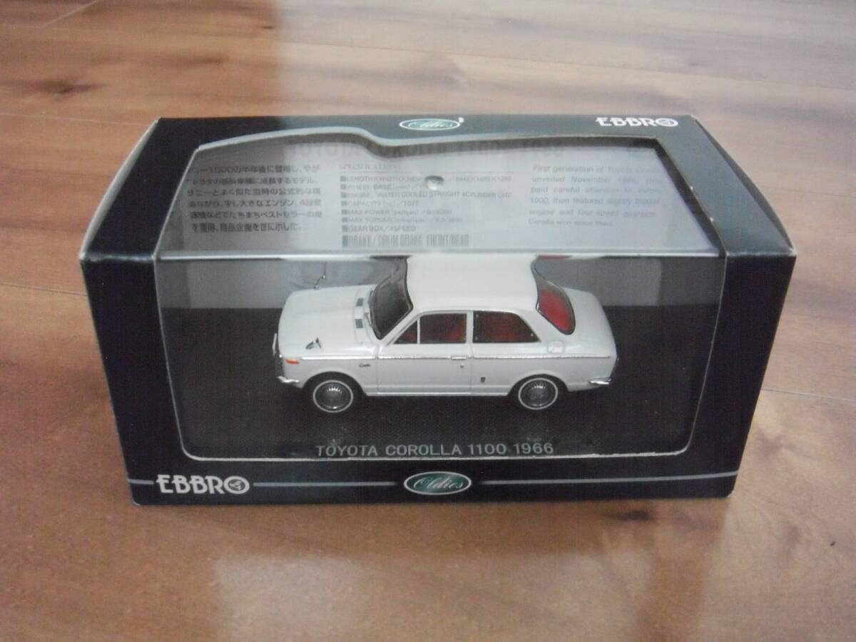 エブロ　トヨタ　カローラ　1100　ミニカー　白　ホワイト　EBBRO　TOYOTA　CARROLA　1966　1/43_画像1