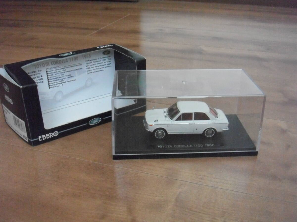 エブロ　トヨタ　カローラ　1100　ミニカー　白　ホワイト　EBBRO　TOYOTA　CARROLA　1966　1/43_画像2