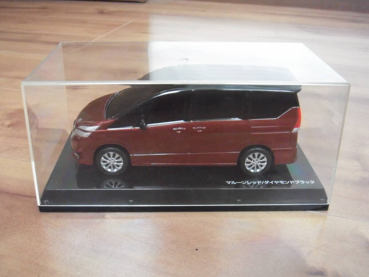 日産 セレナ マルーンレッド ミニカー パープル 紫 NISSAN SERENA