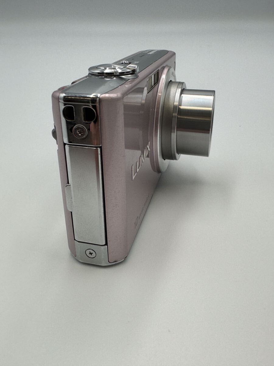 07191 【動作品】 Panasonic パナソニック LUMIX DMC-FX35 コンパクトデジタルカメラ 純正バッテリー付属 _画像3