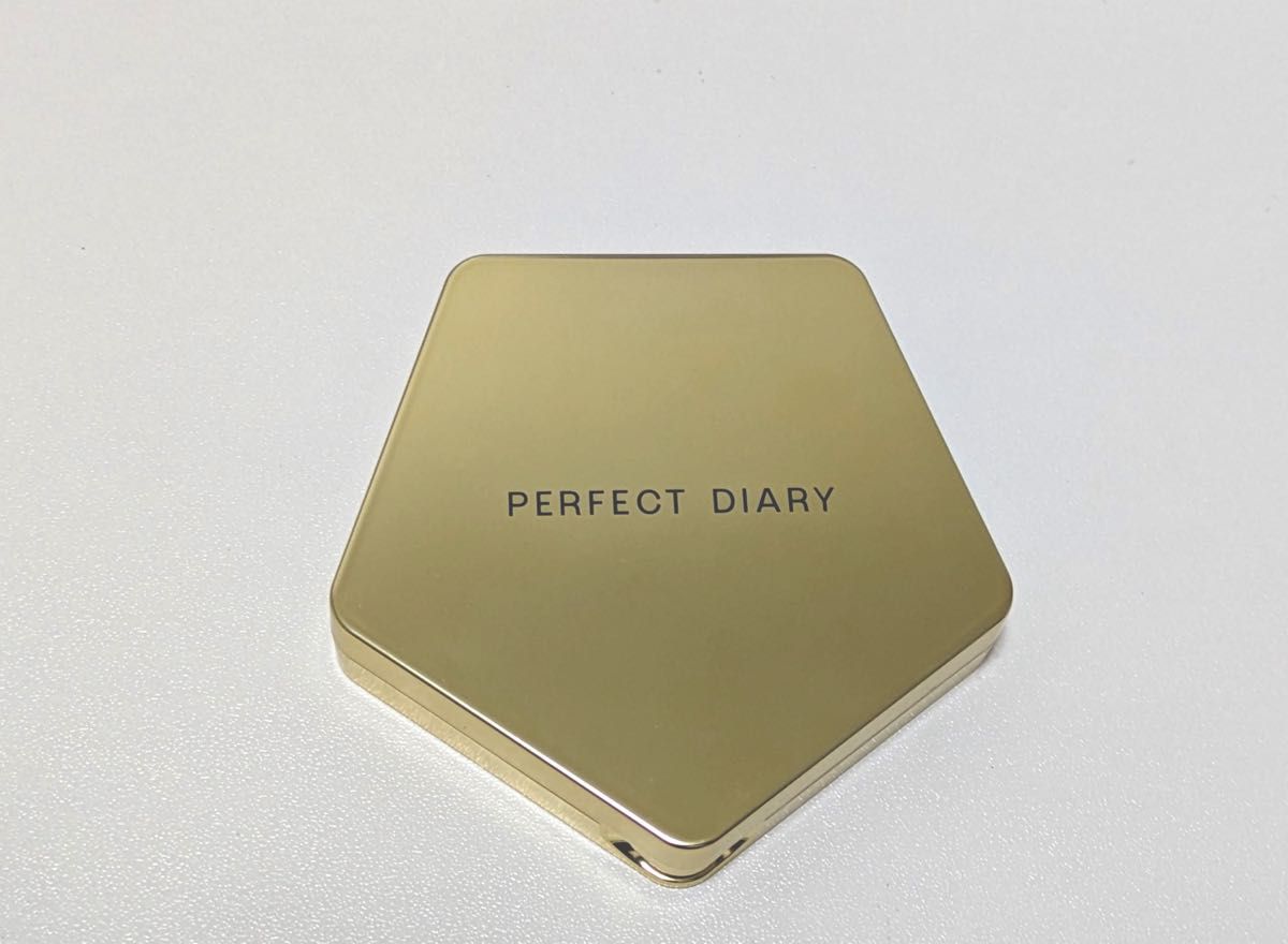 PERFECT DIARY スターダストダイヤモンドハイライトパウダー 02