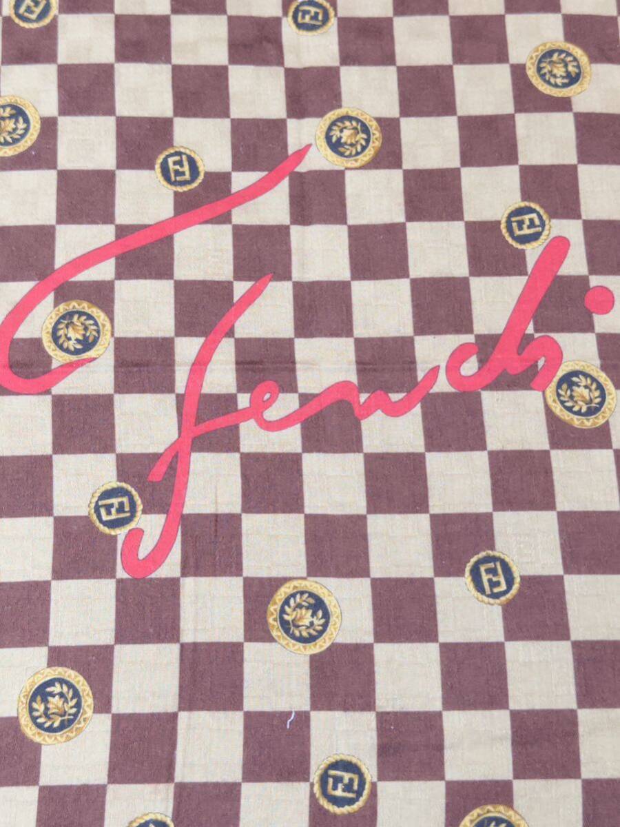 【FENDI】 フェンディ ハンカチ スカーフ レトロ 48×48_画像2