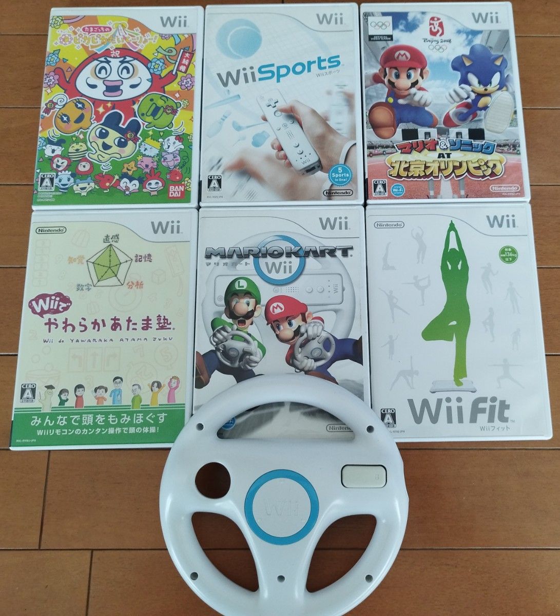 中古Wiiセット 本体+リモコン + ヌンチャク+マリオカート ハンドル+ゲームソフト6点