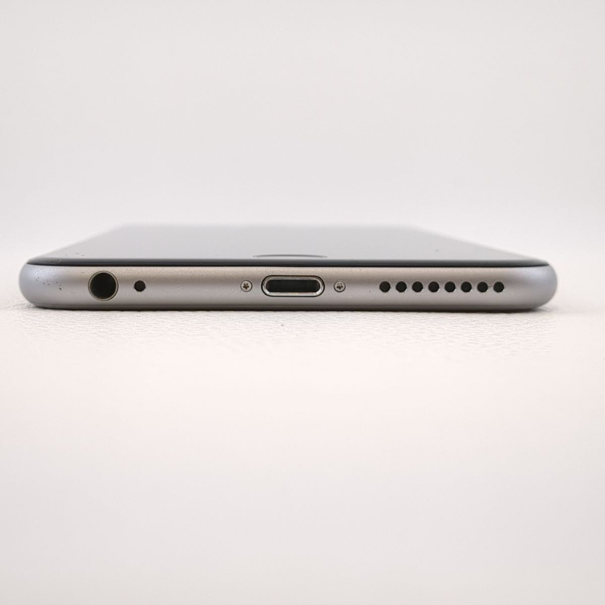 iPhone 6s Plus 128GB サインアウト確認済 docomo 判定 最大容量81％ Apple MGA92J/A A1524 スマホ アイフォン ◆3107/SBS通り店_画像3