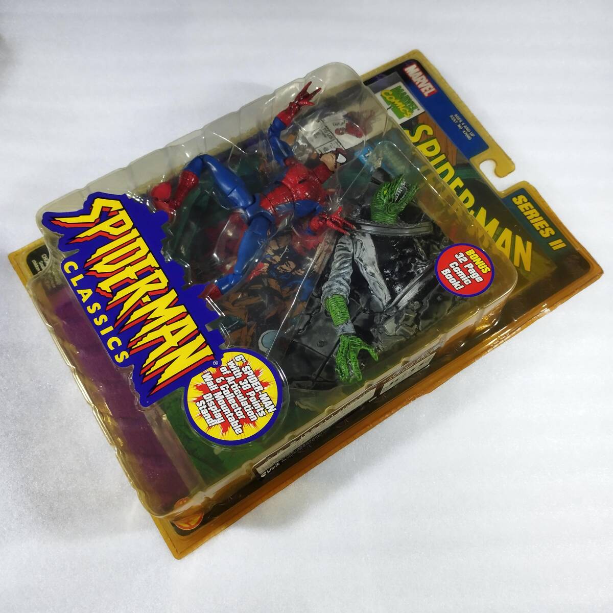 送料込み スパイダーマン・クラシック 未開封品 コミック付アソート２ フィギュア トイビズ BATTLE RAVAGED SPIDER-MAN CLASSICS の画像5