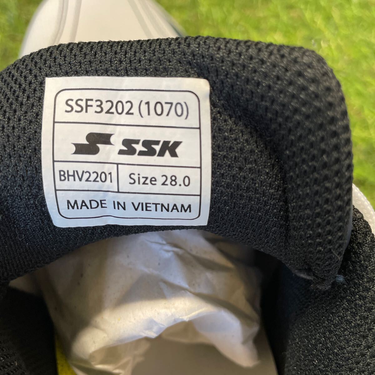RK309 SSK エスエスケイ SSF3202 グローロード TT-LC ホワイト×ネイビー 野球 ソフトボール用 スパイク 28.0cm 未使用 展示品 シューズ_画像7