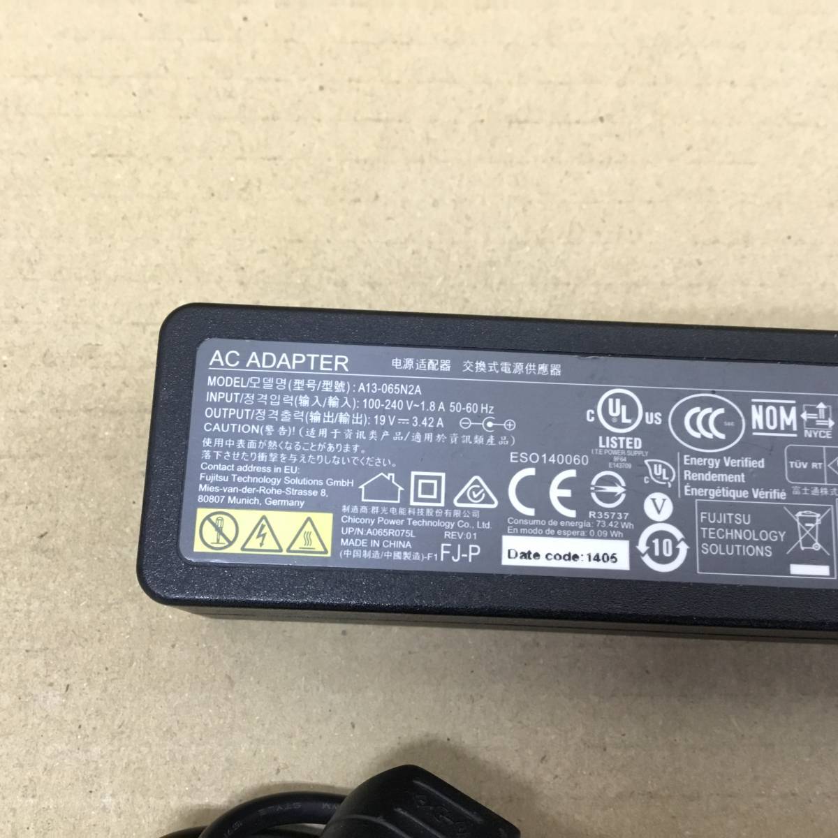 [A13-065N2A-2308021001] Fujitsu AC adapter FMV-AC341C A13-065N2A(19V 3.42A) outer diameter 5.5 millimeter inside diameter 2.5 millimeter.