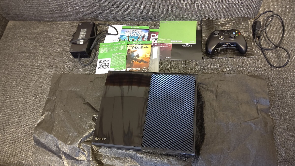 Xbox One + Kinect Day One エディション 6RZ-00030 メーカー生産終了