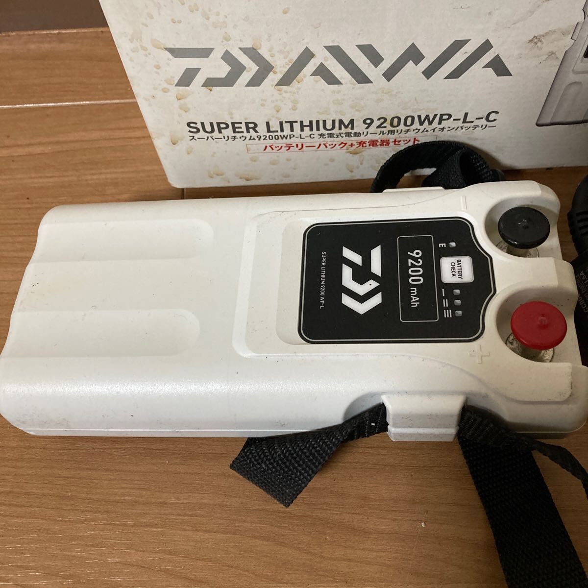 DAIWA ダイワ スーパーリチウム 9200WP-L 電動リール バッテリー ジャンク品★1円スタートの画像2