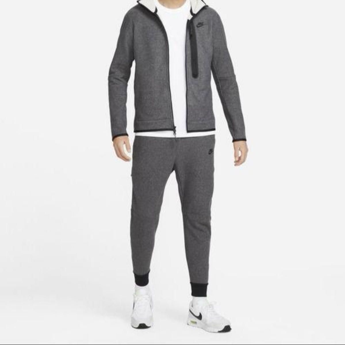 高級ブランド NIKE ナイキ パーカー上下 ジョガーパンツ テックフリース ナイキ