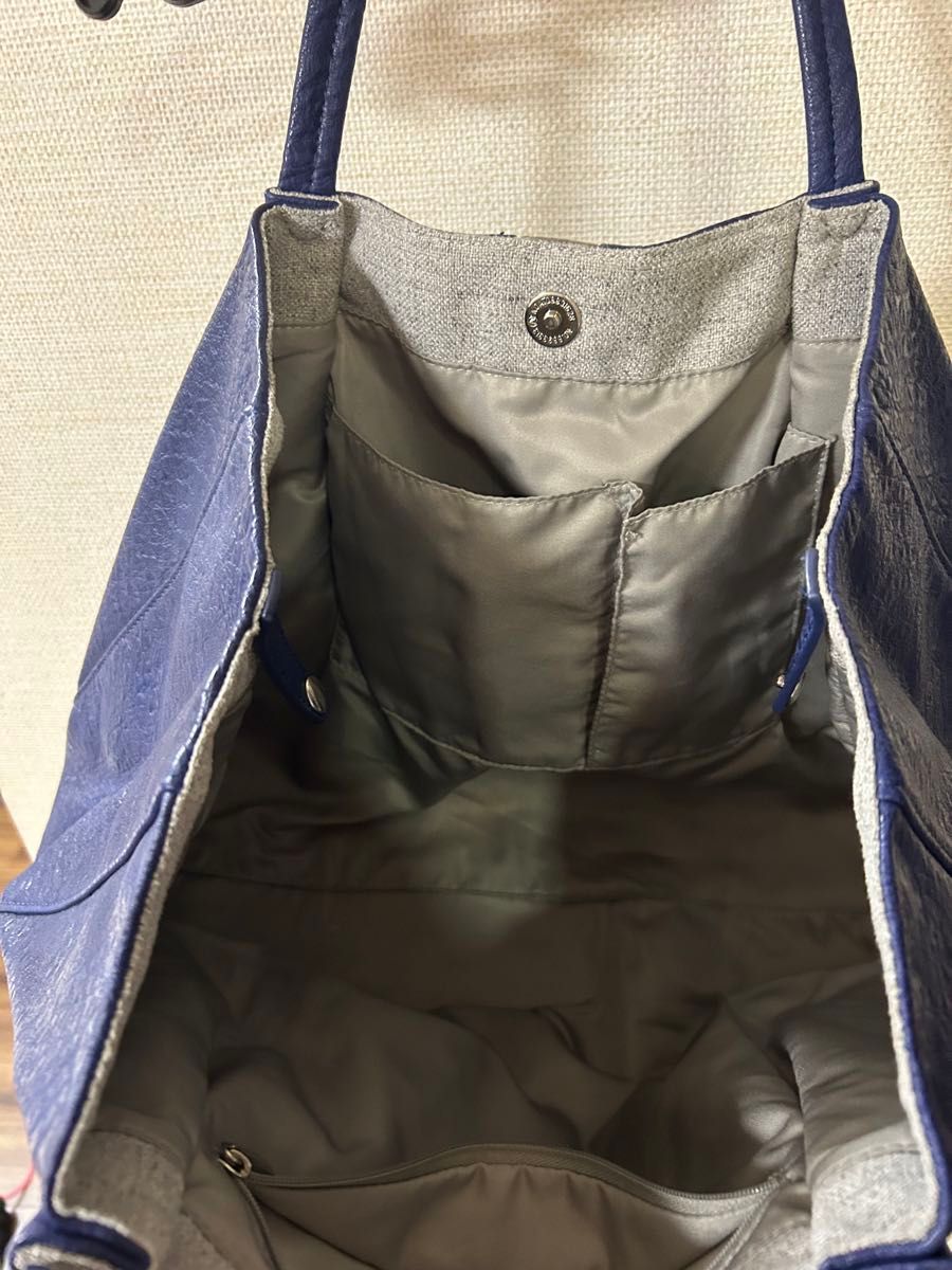 ヒカリエ購入　ビックトートバッグ　大容量　紺色　ビーズ刺繍　ショルダーバッグ　合皮　雨に強い 肩掛けバッグ トートバッグ　2way