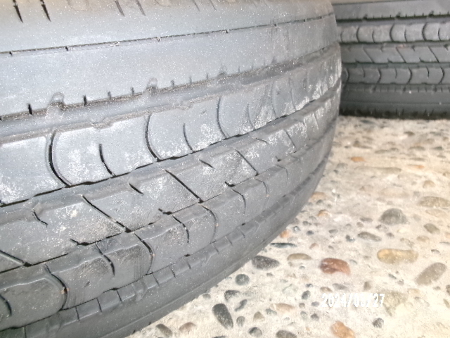 普通タイヤ　ダンロップ　205/75R16　113/111L　6本_画像9