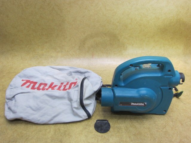 makita マキタ 小型集じん機 450 容量6.6L 100V コード式 粉じん専用 屋内用 ダストバック付 集塵機 電動工具 清掃 掃除 掃除機_画像1