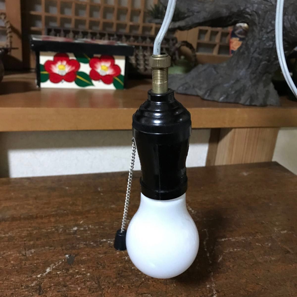 【昭和レトロ雑貨】昭和照明器具コンセント型紐付きはだか電球　アンティーク雑貨
