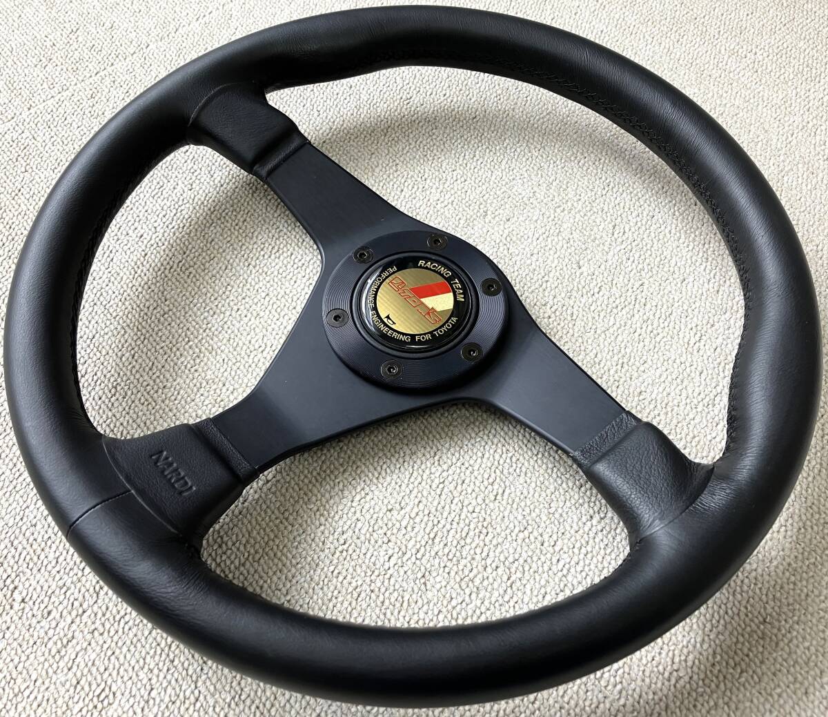 トヨタ トムス TOM's ホーンボタン付 ステアリング/MOMO/NARDI