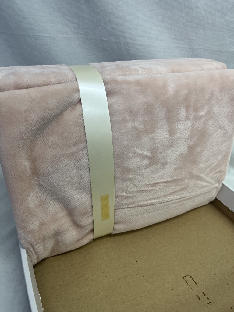 [ unused * long-term keeping goods ]ivu* sun rolan YVESSAINTLAURENT puff sheet 140×240. family laundry possible pink 