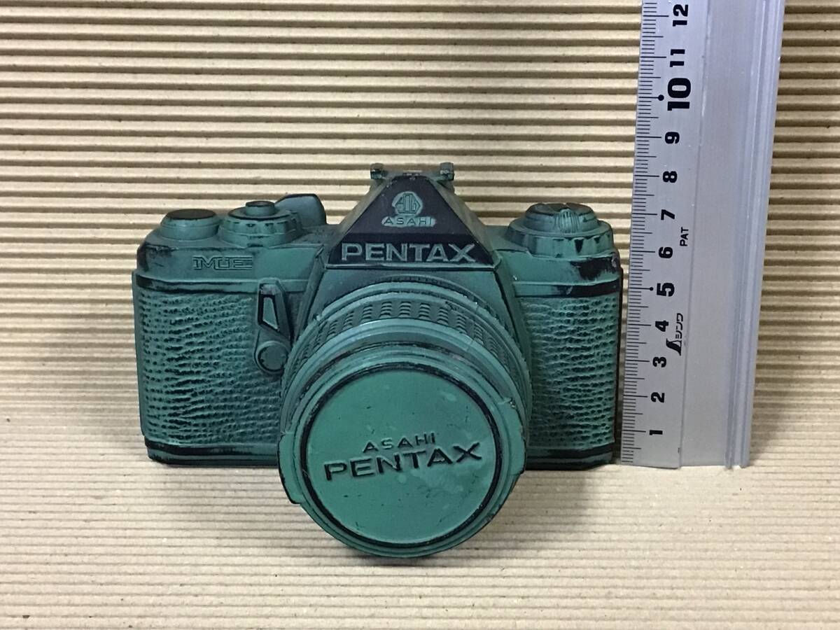 y93].. goods Shinjuku west . Yodo basi camera ASAHI PENTAX camera type savings box * miscellaneous goods collection not for sale enterprise thing retro that time thing castings * Junk 