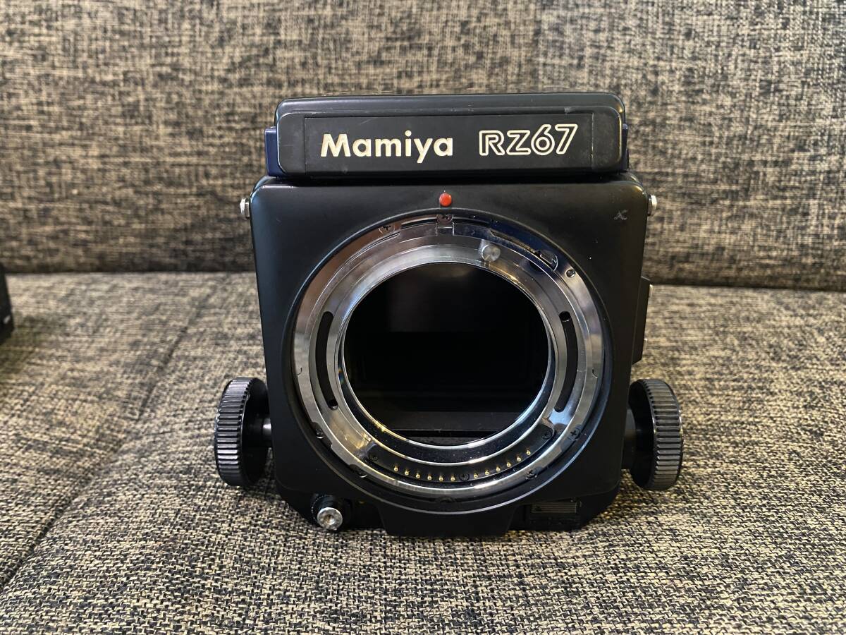 MAMIYA RZ67 PROFESSIONAL　ボディ+フィルムバック+ウエストレベルファインダー マミヤ_画像2