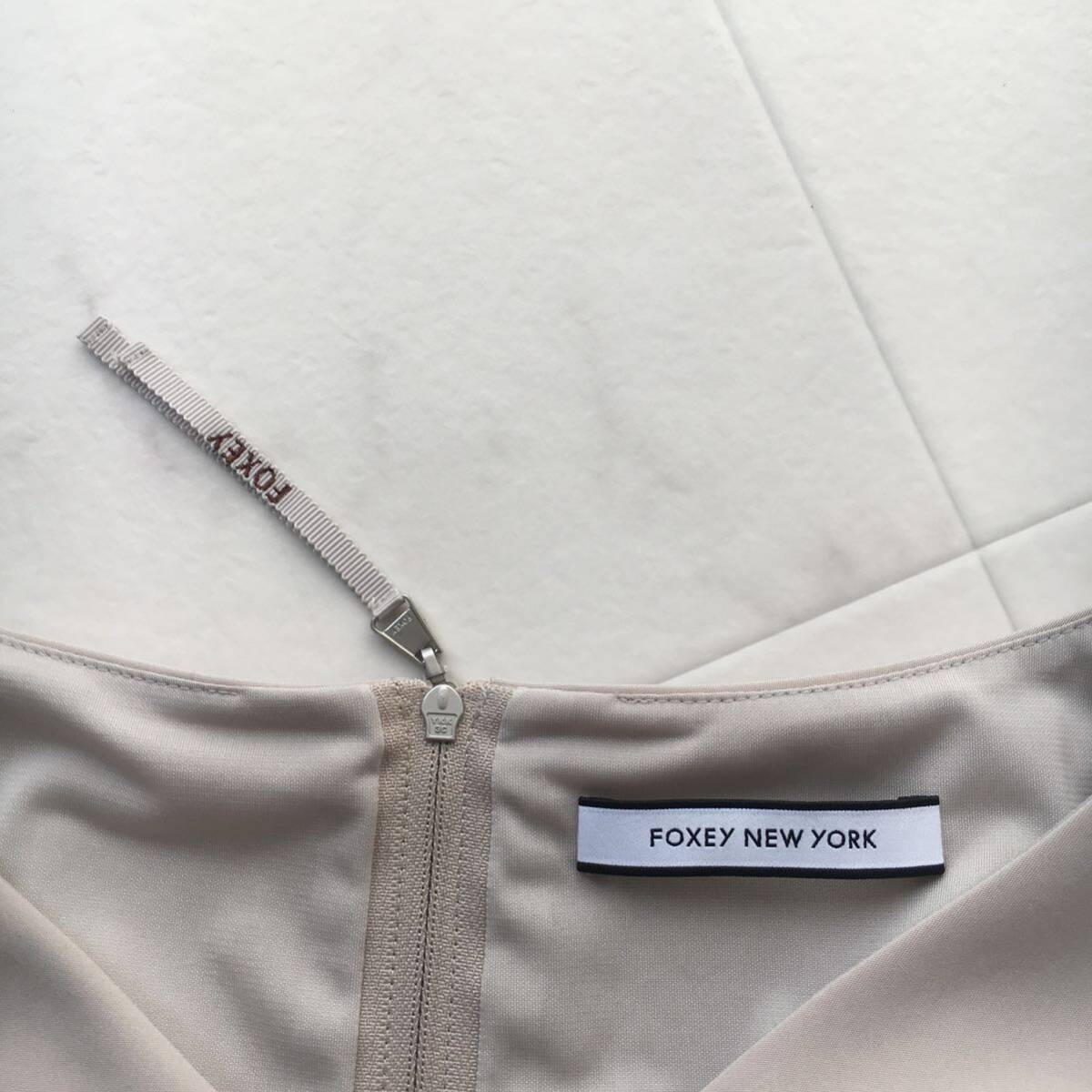 新品同様 タグ付 FOXEY フォクシー マットストレッチ 洗える 新品同様 タグ付 FOXEY フォクシー マットストレッチ 洗える