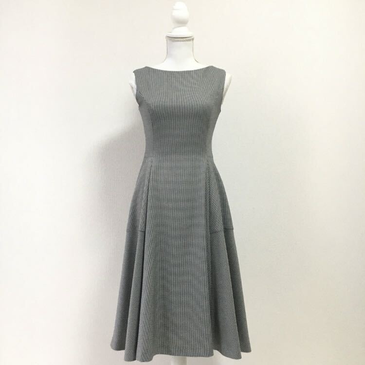 新作美品 FOXEY フォクシー 白襟 千鳥柄 チェック 洗える 新作美品 FOXEY フォクシー 白襟 千鳥柄 チェック 洗える