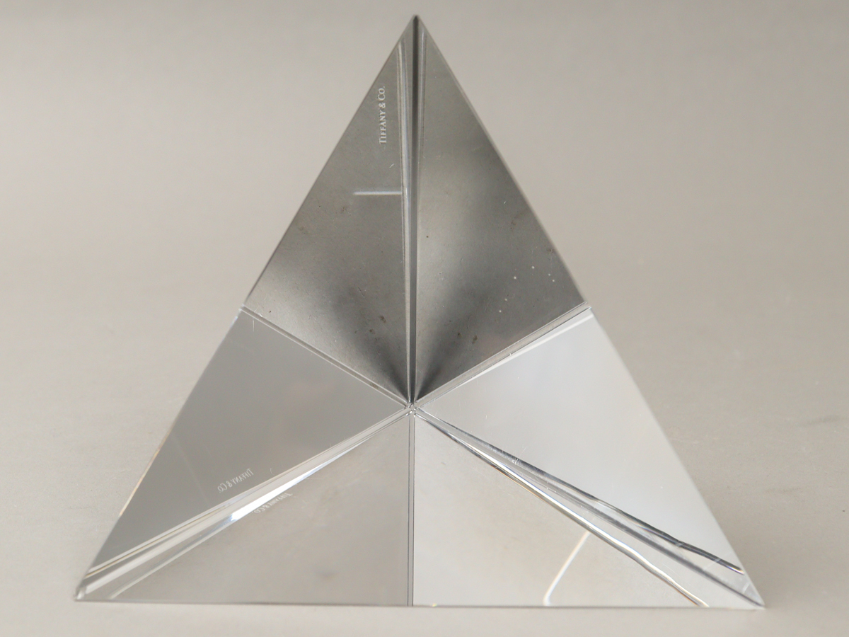 NIHC ティファニー クリスタル ピラミッド ペーパーウェイト 2.3kg