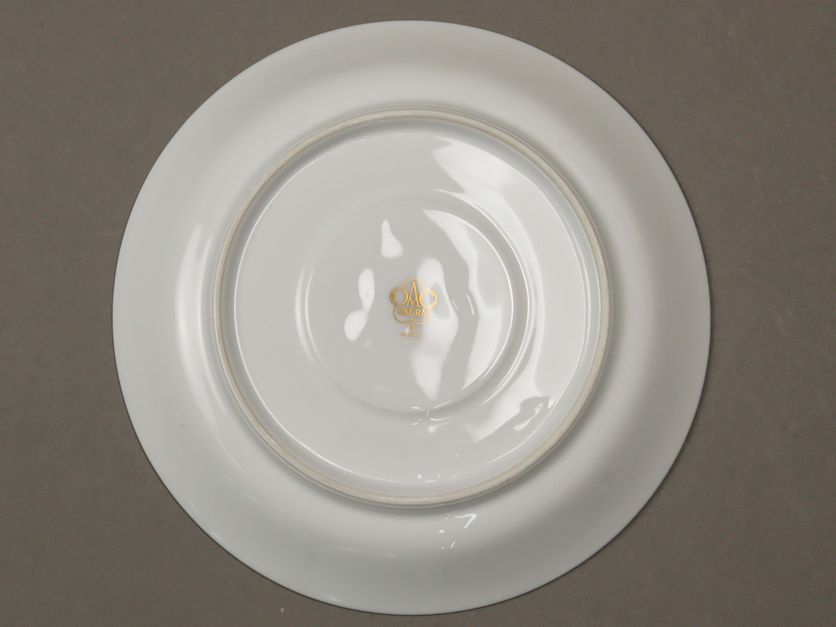 6732円 nP18 大倉陶園 色蒔 ライトグリーン カップ&ソーサー 5 6732円 nP18 大倉陶園 色蒔 ライトグリーン カップ&ソーサー 5