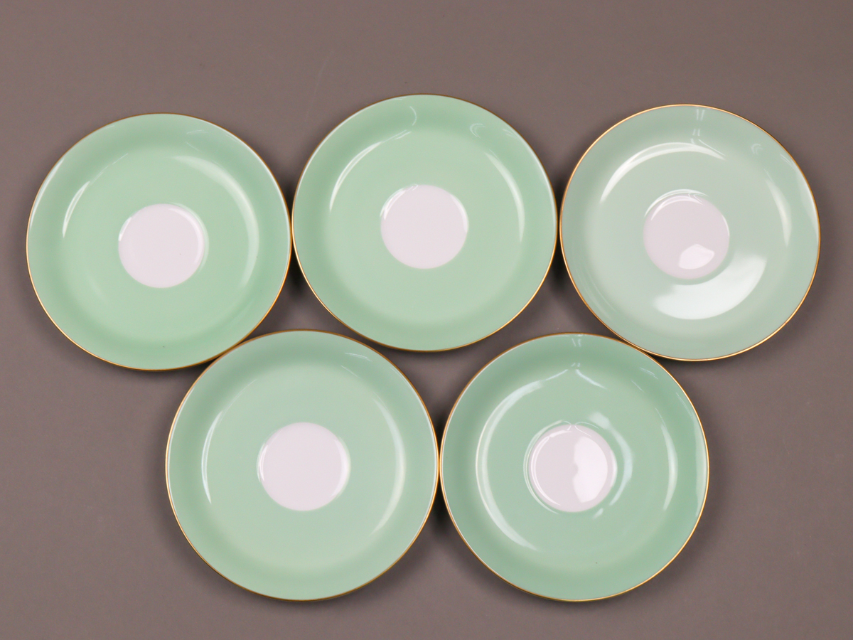 6732円 nP18 大倉陶園 色蒔 ライトグリーン カップ&ソーサー 5 6732円 nP18 大倉陶園 色蒔 ライトグリーン カップ&ソーサー 5