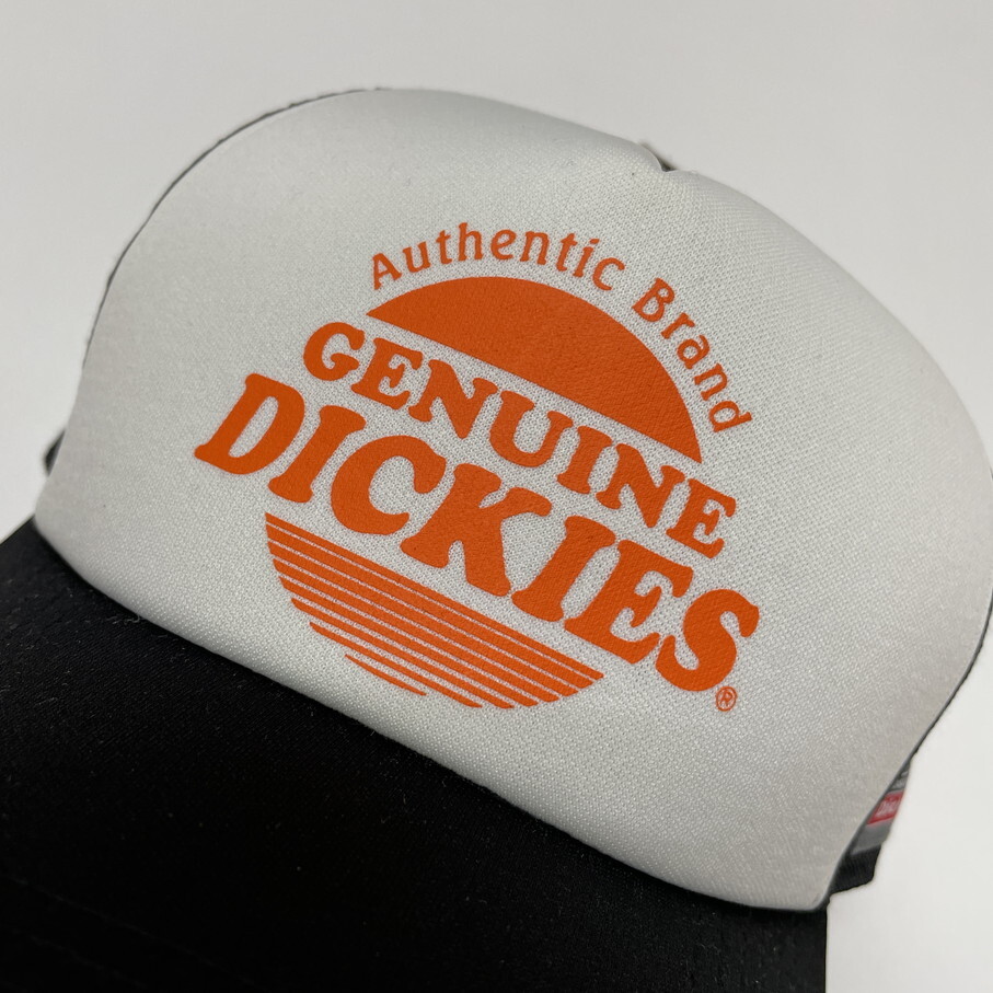 未使用品 Dickies ブラック×ホワイト メッシュキャップ メンズ アウトドアキャンプ カジュアル タグ ホワイトオレンジロゴ ディッキーズ