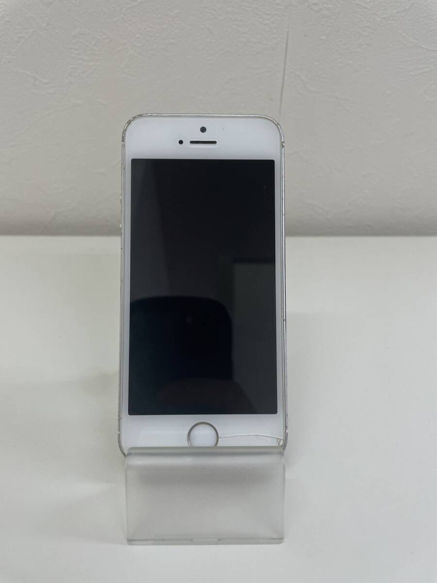 【ジャンク/アクティベーションロック品】iPhone5s 16GB シルバー キャリア不明 ネットワーク利用制限docomo・SoftBank〇の画像2