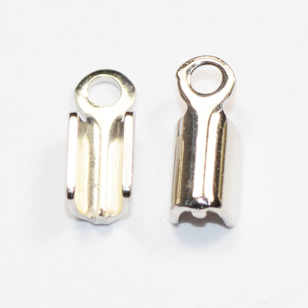 アクセサリーパーツ 金具 カシメ １．５ｍｍ 銀色 シルバーカラー 紐止め 基礎金具_画像1