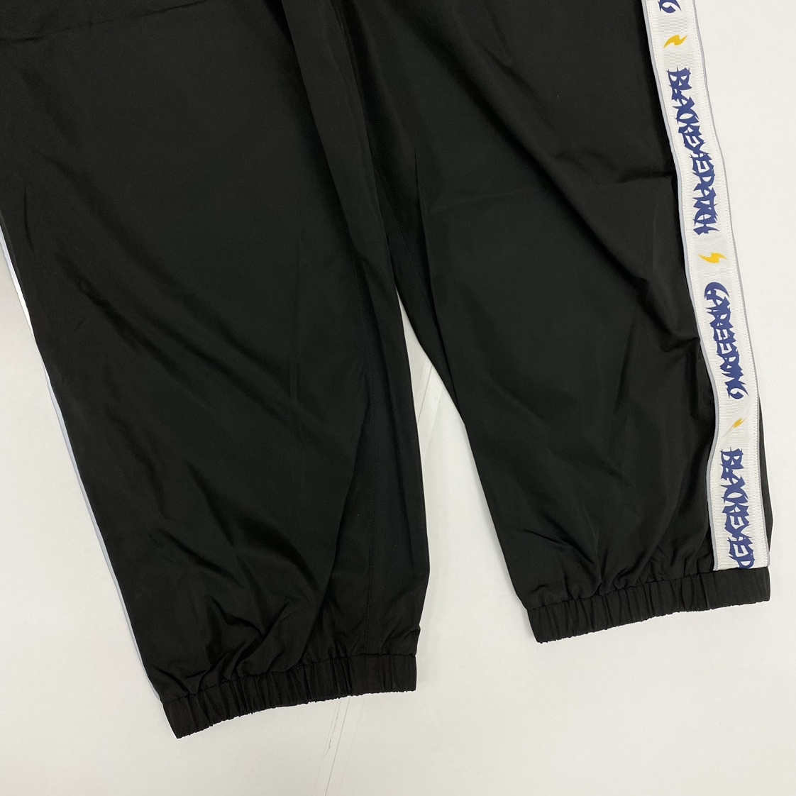 ko0316/08/71 1円～ 定価2.4万 BlackEyePatch × CAREERING TRACK PANTS ブラックアイパッチ ブラック BLACK No.BEPFW22EI04 XLサイズ_画像2