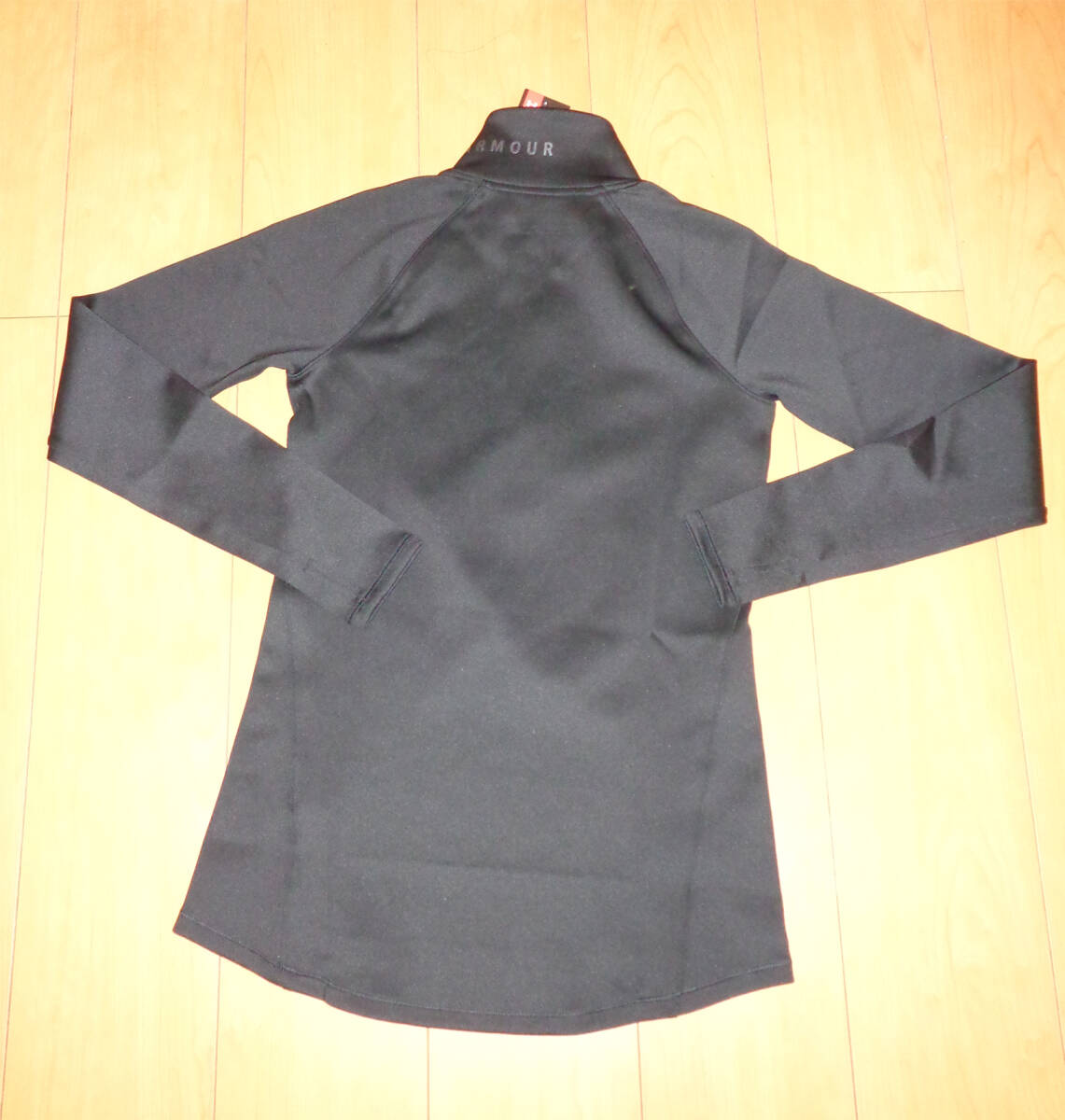 アンダーアーマー cold gear 黒・ローネック長袖TシャツMD/7,500円