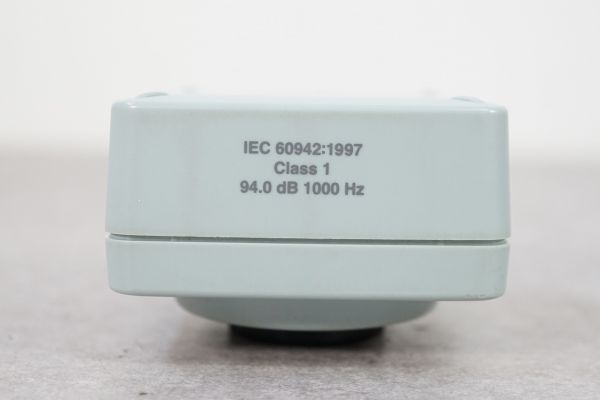 [NZ][C4025160] RION リオン NC-74 SOUND CALIBRATOR 音響校正器 ケース付きの画像4