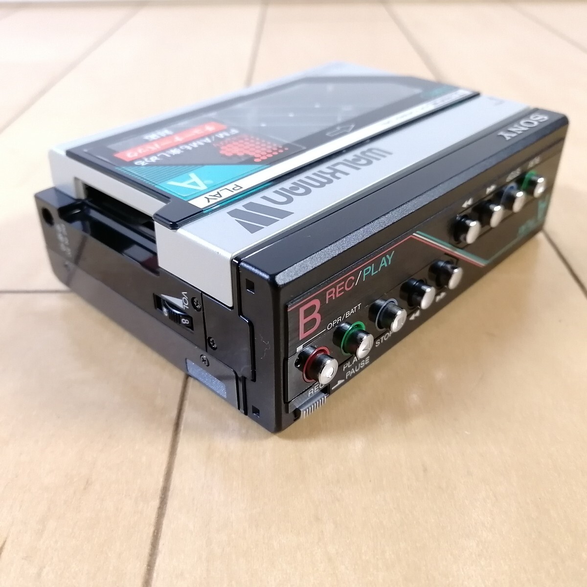 Yahoo!オークション - 希少 極美品 SONY ソニー WALKMAN Yahoo!オークション - 希少 極美品 SONY ソニー WALKMAN