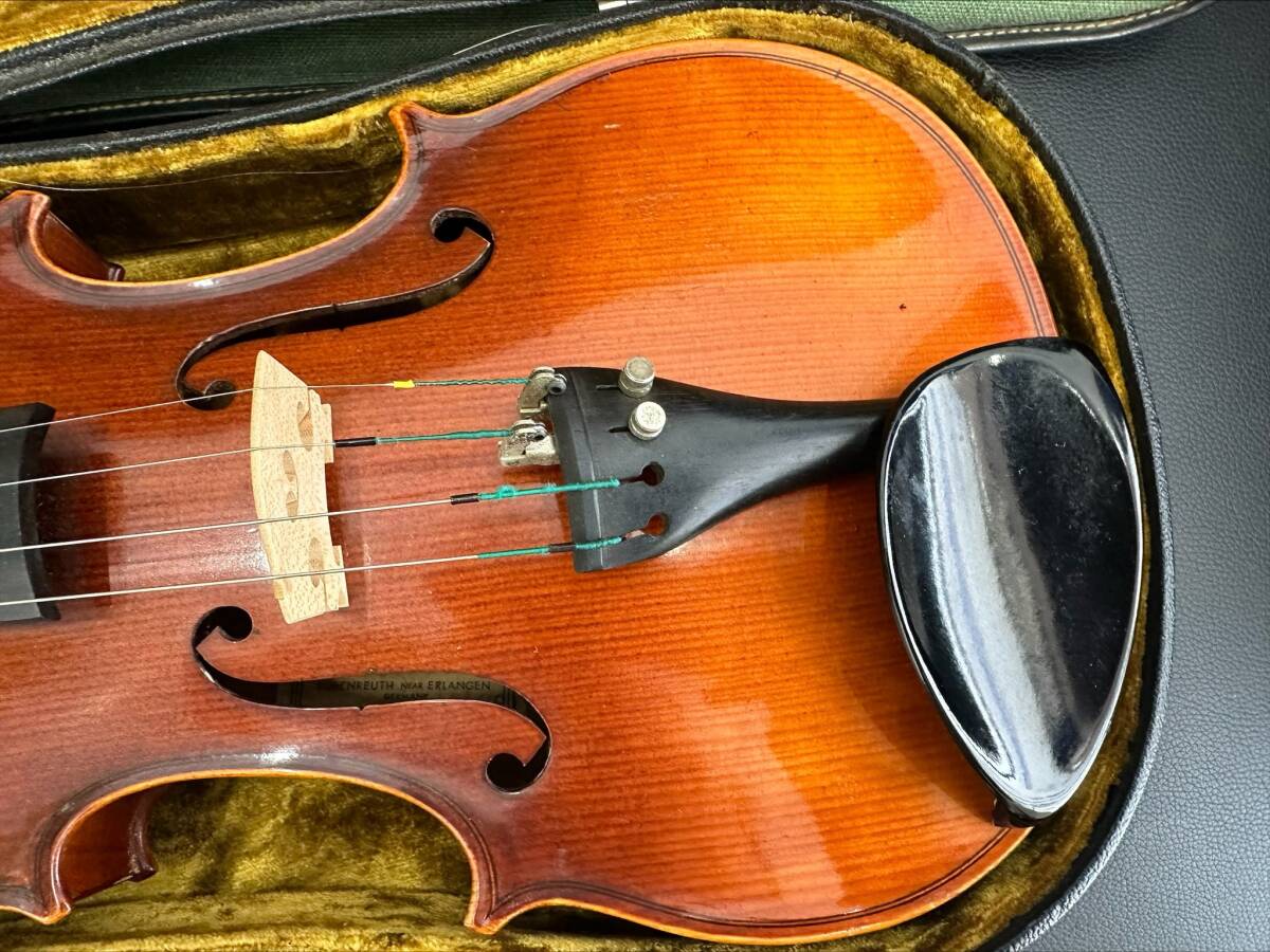 668★Karl Hofner 型番不明 ケース 弓 bow カール ヘフナー 弦楽器 バイオリン 動作未確認★_画像3