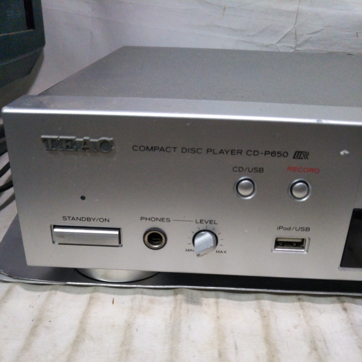 送料無料(BM538)TEAC ティアック CDプレーヤー CDデッキ　CD-P650_画像3