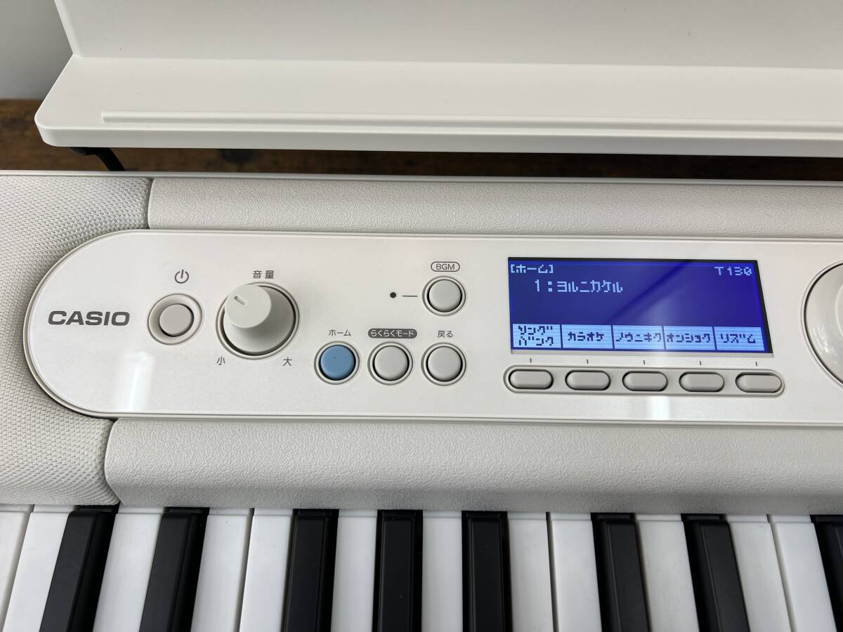 ★美品・2023年製★CASIO/カシオ【 61鍵 Casiotone 光ナビゲーション 電子ピアノ 取説・他 付属品多数（マイク等未開封も有り）】LK-520_画像3