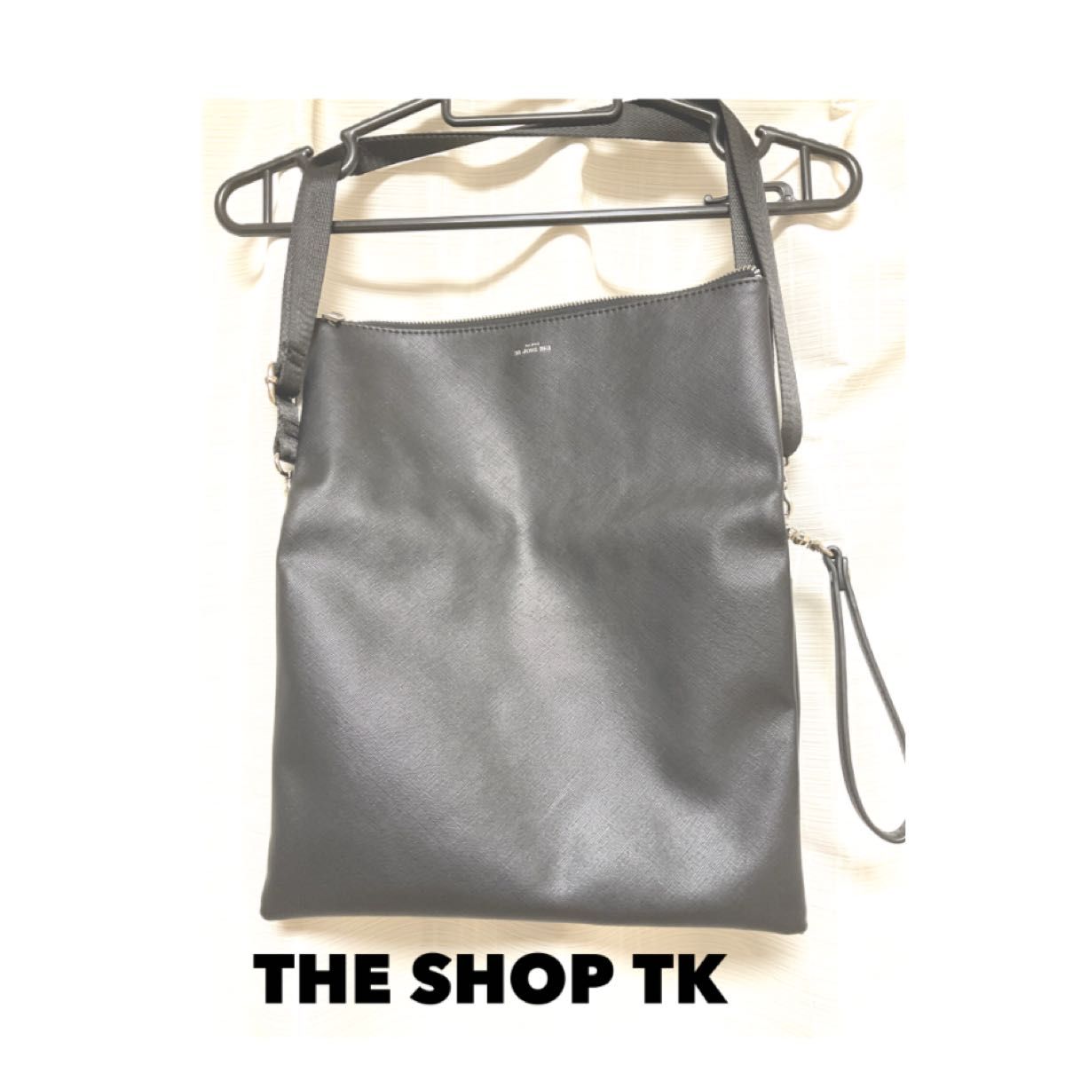 THE SHOP TK  黒 クラッチバッグ ショルダー ストラップ 肩紐有り