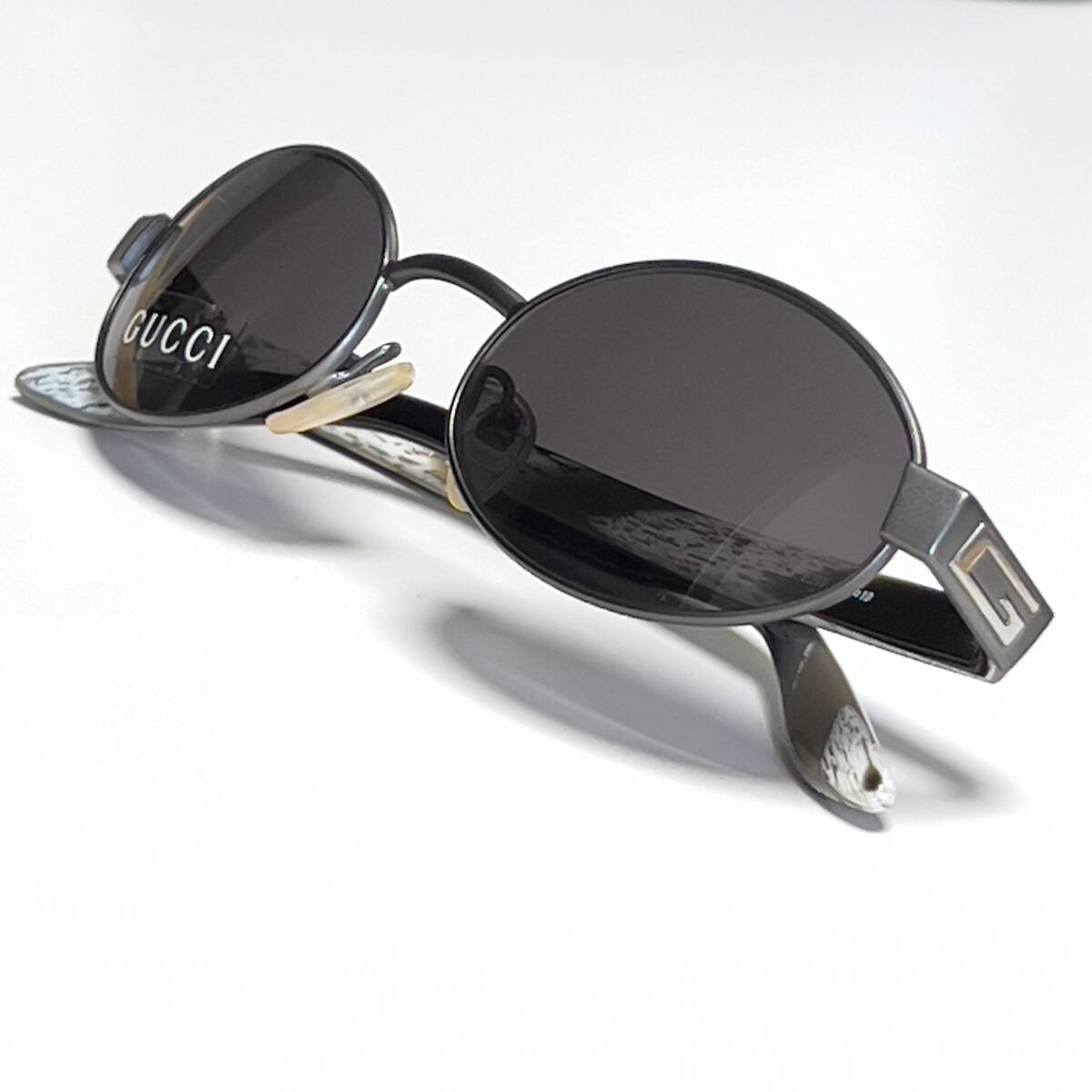 デッドストック 00s OLD GUCCI グッチ オーバル型 サングラス GG1641/S デッドストック 00s OLD GUCCI グッチ オーバル型 サングラス GG1641/S
