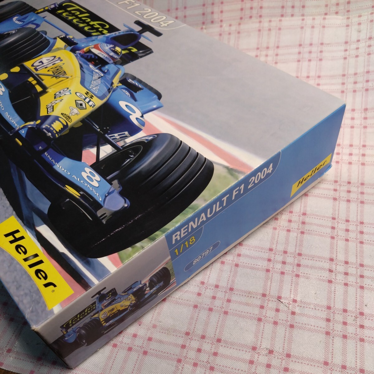 Heller RENAULT F1 2004 1:18 未組立品　f1 プラモデル_画像8