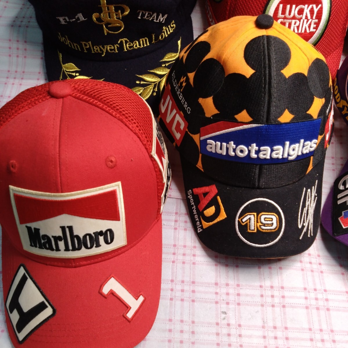  hat cap old clothes racing team F-1 Formula together 16.