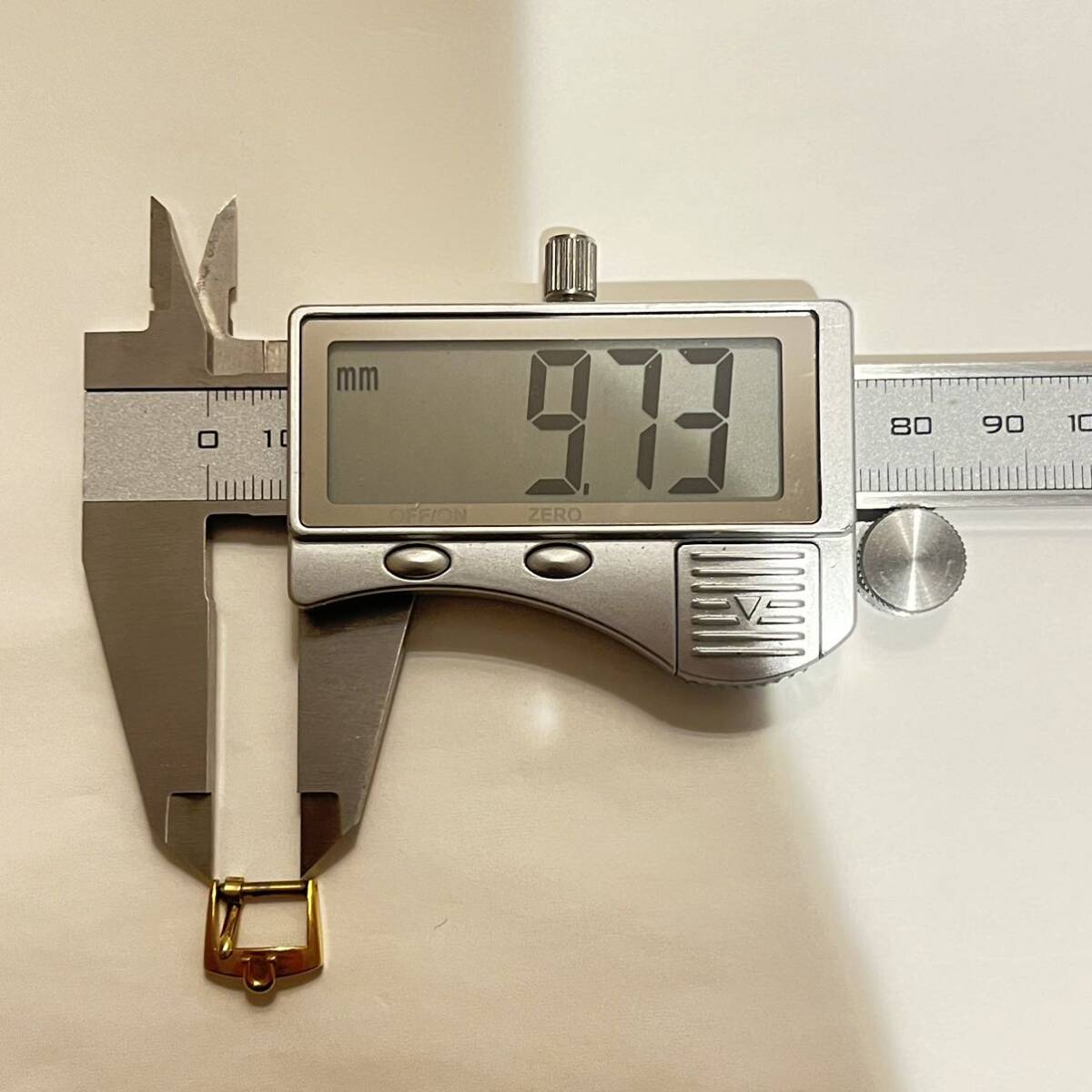 （B163）OMEGA オメガ 純正尾錠 3個まとめて ラグ幅 約8-10mm 純正部品 時計の部品 時計の尾錠 銀色 アンティーク 委託品 の画像7