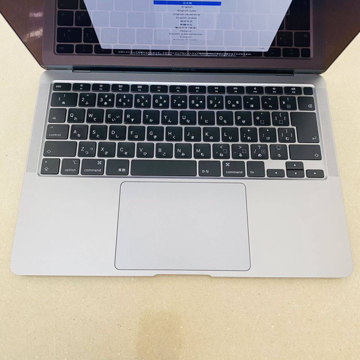 美品　MacBook Air 　13-inch 　2020　 1.1GHz 　デュアルコア Core i3 　8GB　 SSD　256GB　 MWTJ2J/A i17589　80サイズ発送_画像9