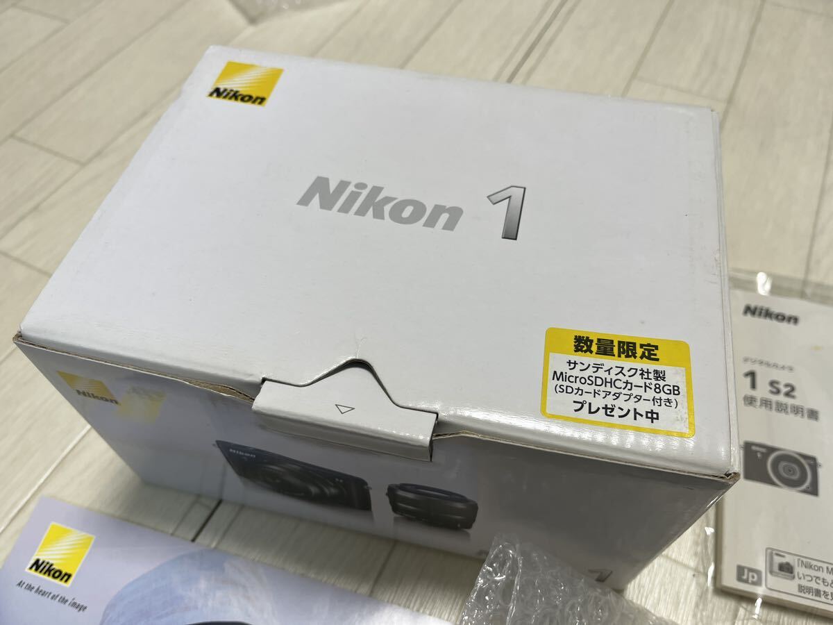 Nikon 1 S2 ミラーレスカメラ ニコン 箱 説明書 バッテリー 充電器 レンズ メモリーカード など全て揃っています_画像4