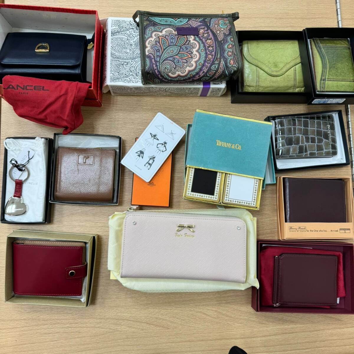 241611121 1 jpy Hermes Tiffany Fendi Furla etc. small articles summarize large amount set gross weight 23.6.