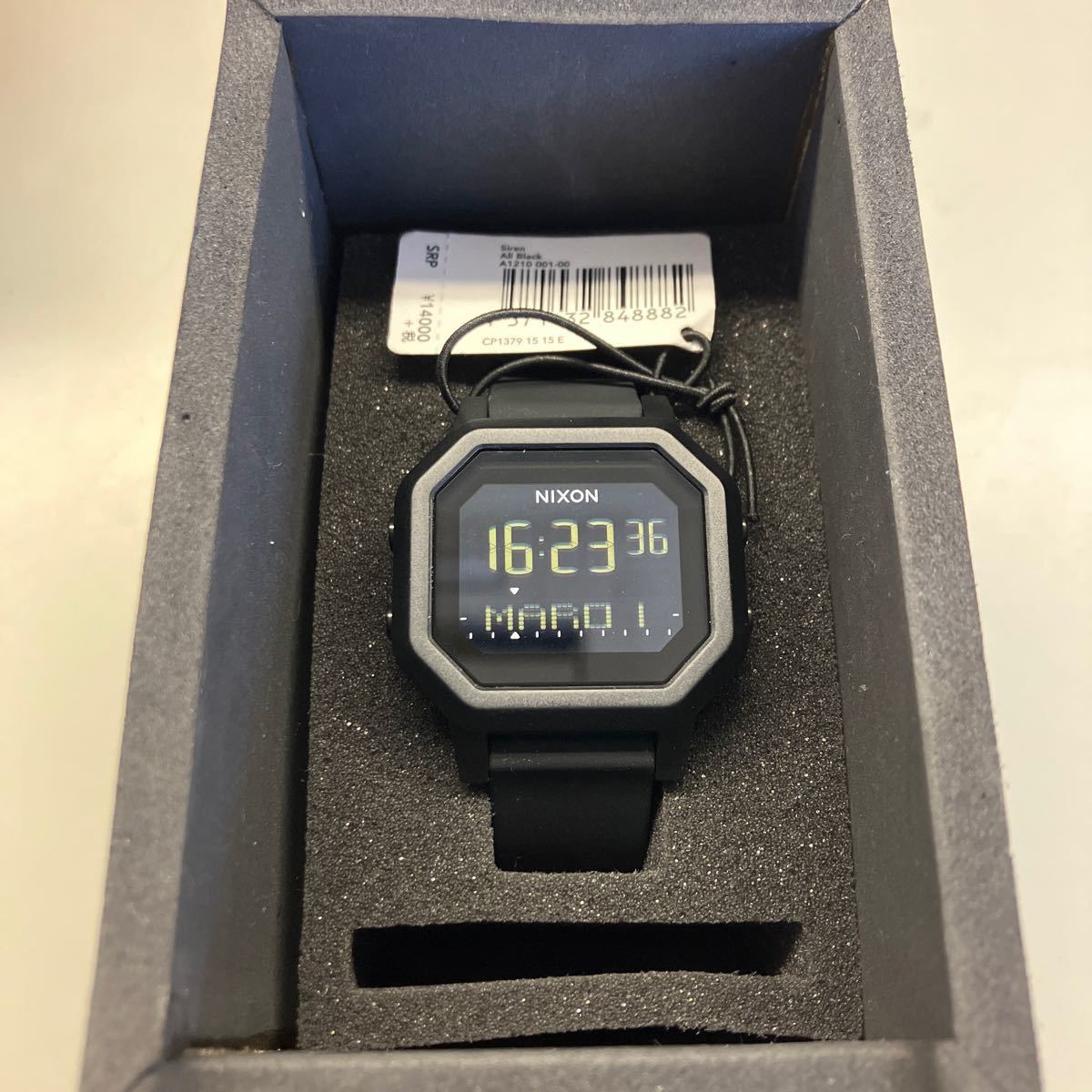 Yahoo!オークション - NIXON ニクソン サイレン ほぼ未使用 検索 Yahoo!オークション - NIXON ニクソン サイレン ほぼ未使用 検索