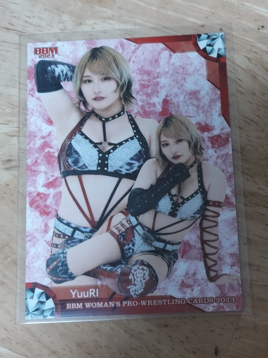 BBM2023 女子プロレスカード 　レギュラーカード　YuuRI _画像1